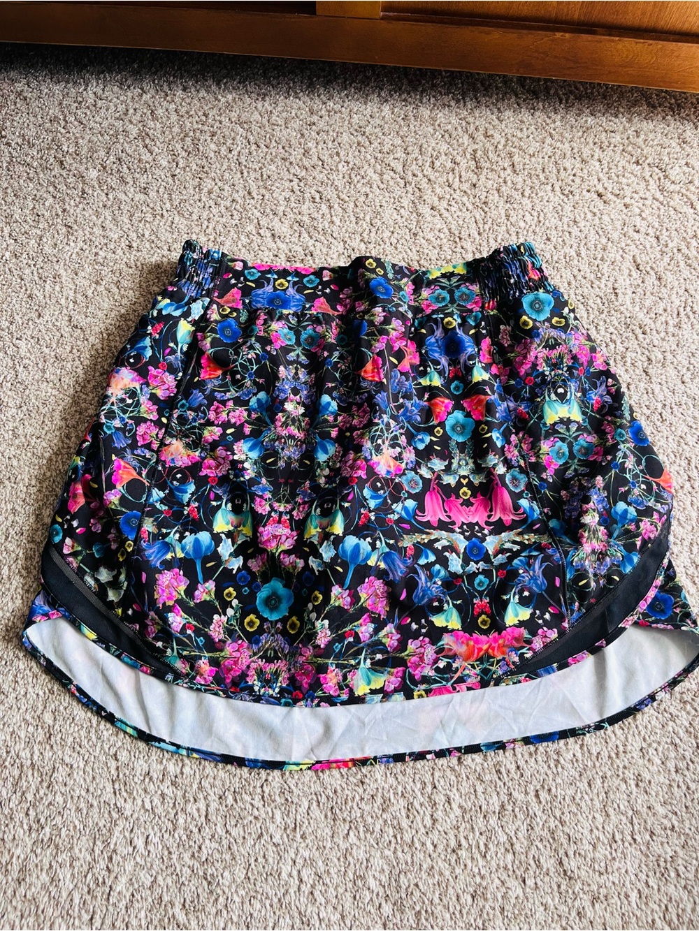 Lululemon Flower Print Hotty Hot Skirt High Rise Size 10